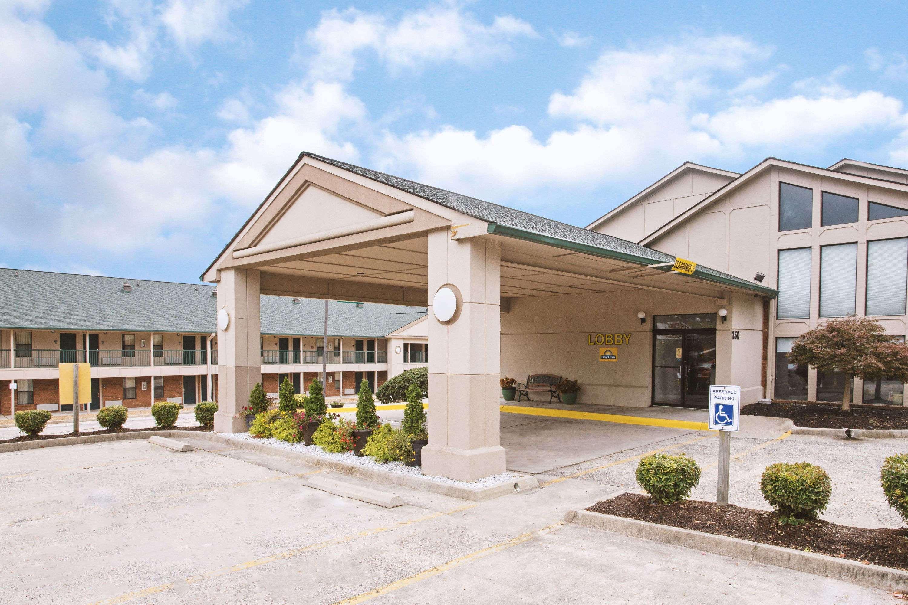 Days Inn By Wyndham Wytheville Exterior photo